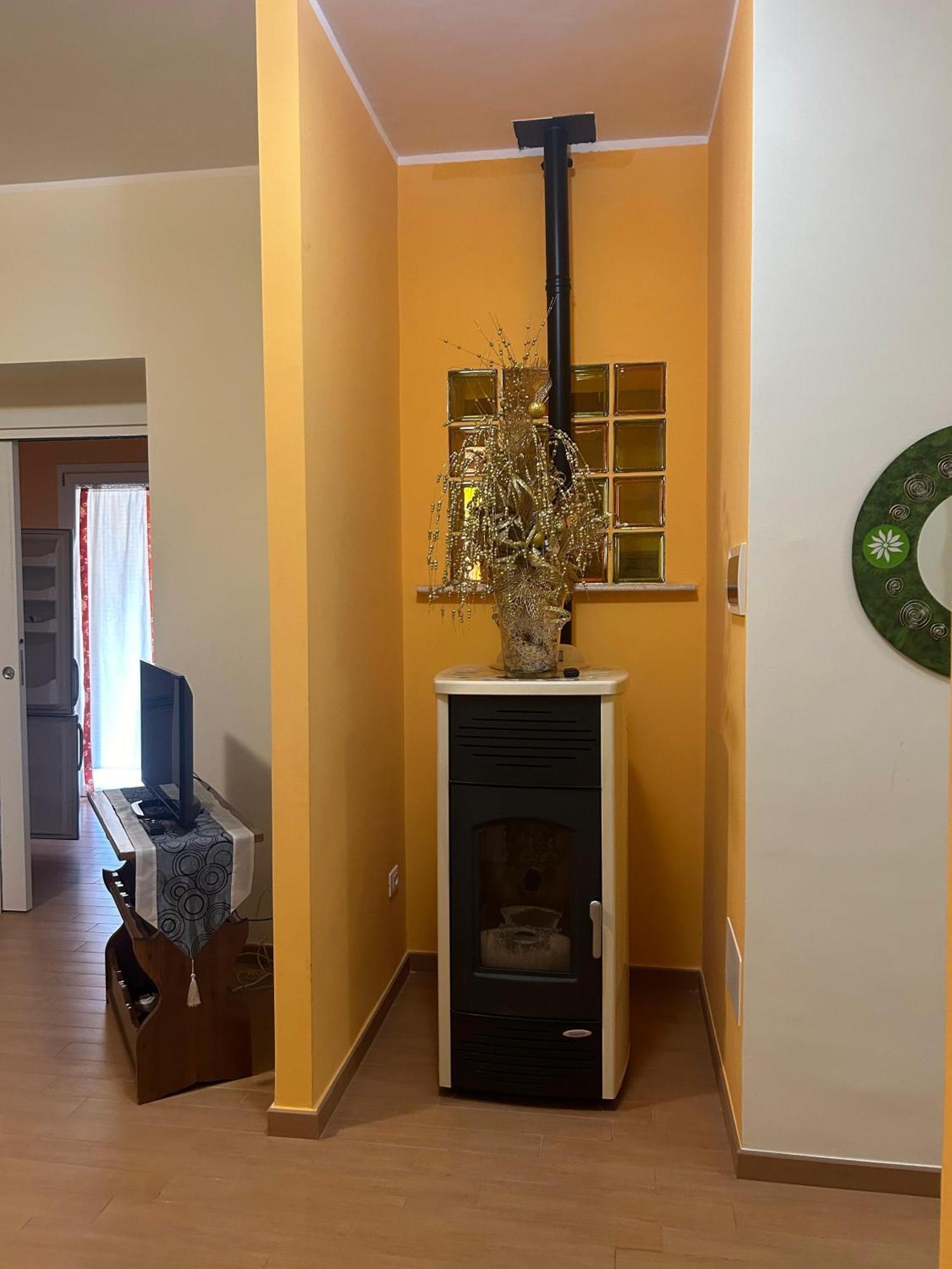 Appartement La Casina Di Karol à Ronciglione  Extérieur photo